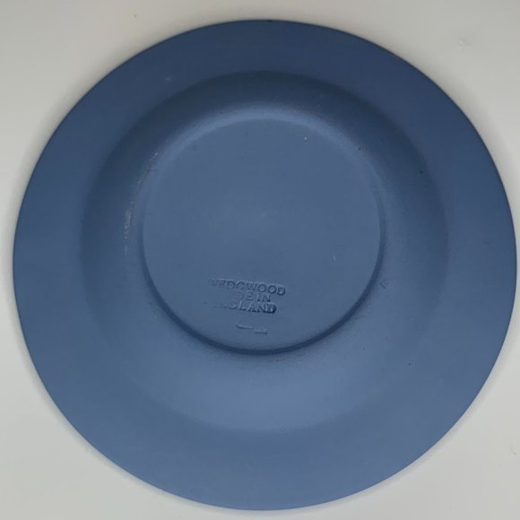 Wedgwood Portland Blue Ashtray Cupid As Oracle - Picture 4 of 4